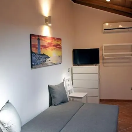 Apartment Center Little - 5 -